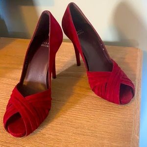 Stuart Weitzman peep-toe pump